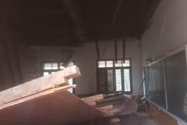 Sập trần phòng học trường Hermann Gmeiner Vinh, nhiều học sinh nhập viện