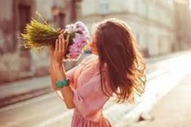 Phụ nữ sở hữu những phẩm chất cao quý này là người hạnh phúc