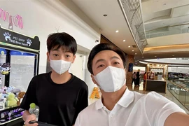 Cường Đô La khoe ảnh quý tử, Subeo với chiều cao vượt trội