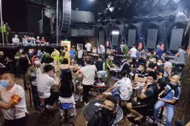 DJ Thái Hoàng tàng trữ ma túy bị bắt: Ruby Club 18 có liên đới trách nhiệm?