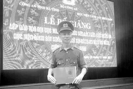 Thượng úy Trần Trung Hiếu hy sinh khi bắt tội phạm ma túy