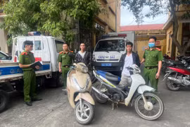 Hải Dương: Bắt hai đối tượng cướp xe máy, chống trả tổ công tác 151