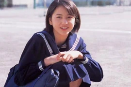 Ngỡ ngàng ngoại hình "nữ thần Nhật Bản", 34 tuổi trông như "bà thím"