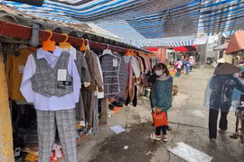 Đi chợ Tết quê ven biển Nam Định để trở về tuổi thơ 