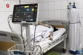 Vụ cháy 14 người chết: Lời kể nạn nhân trên giường bệnh