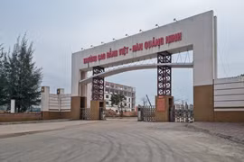 Hiệu trưởng Trường cao đẳng Việt - Hàn rơi nhà cao tầng, tử vong