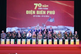 MTTQ Việt Nam tiếp tục gặp mặt, tri ân các chiến sĩ Điện Biên