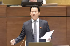 Cho thôi nhiệm vụ ĐBQH đối với ông Đặng Quốc Khánh, Chẩu Văn Lâm 