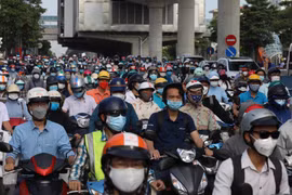 Hà Nội thí điểm hạn chế phương tiện giao thông ở 2 quận