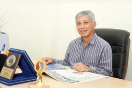 Làm gì khi sông Đáy bị “bức tử“?