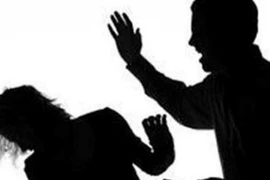 Mâu thuẫn với nhà ngoại, dượng đánh chết cháu nhỏ 4 tuổi