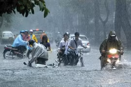 Chiều tối và đêm 4/7, miền Bắc mưa dông diện rộng