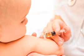 Yêu cầu làm rõ vụ bé 6 tháng tuổi chết sau tiêm kháng sinh