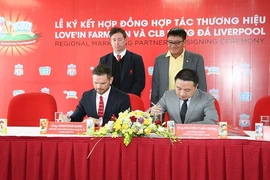 CLB Bóng Đá Liverpool hợp tác với nhãn hàng Love’in Farm KUN 