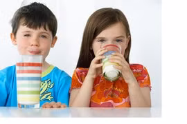 Tâm sự thú vị của mẹ và bé về ngán sữa