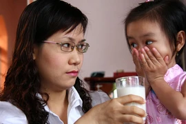 Khi trẻ chê sữa