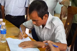 Ông Huỳnh Văn Nén đề nghị khởi tố người gây oan cho ông