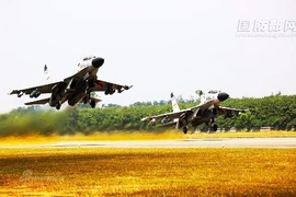 Tiêm kích J-11B Trung Quốc phóng rocket đạt 95% trúng đích