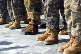 Giải ngố về giày quân dụng, thật khó tưởng tượng