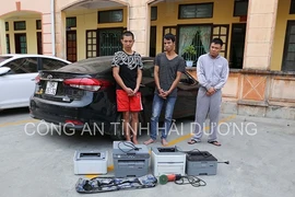 Rủ bạn về khống chế bảo vệ, cướp tài sản ngay tại công ty cũ