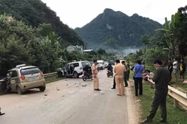 Xe cứu thương đâm trực diện taxi, một người tử vong thương tâm