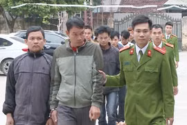 Thanh Hóa: Phá tan sới bạc trên sông, bắt 16 đối tượng đang sát phạt