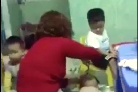 Ác mẫu sao cứ nhan nhản hở Bộ trưởng Phùng Xuân Nhạ?