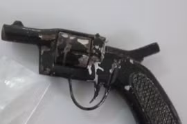 Bị đòi tiền bảo kê, chủ khách sạn xách súng bắn người