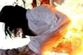 Tự thiêu giữa TP HCM để phản đối Trung Quốc