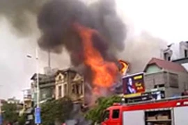 Đến chúc tết gặp cháy nhà, 5 người thương vong