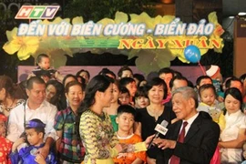 Đường hoa của TPHCM sẽ hướng về biển đảo 