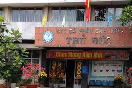 Ngày làm việc đầu năm: “Ông” điện, nước vẫn còn…Tết