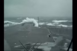 Sốc: Mỹ bán xác tàu sân bay với giá chưa tới 500 Đồng