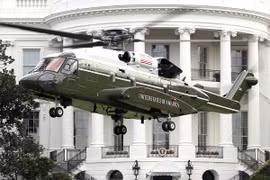 Sốc: Trực thăng Tổng thống của Mỹ không đủ tiêu chuẩn cất cánh