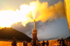 Uy lực lựu pháo Ấn Độ triển khai sát biên giới Trung Quốc