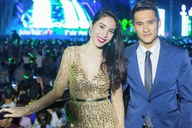 Thủy Tiên - Công Vinh ủng hộ đồng bào miền Trung 250 triệu