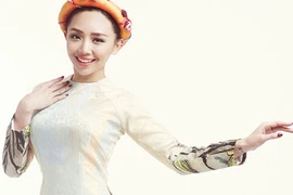 Tóc Tiên ngồi ghế nóng Vietnam Idol Kids