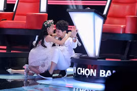 Vũ Cát Tường ngã quỵ vì được giọng ca opera nhí chọn