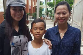 Phi Nhung xin nhập học cho Hồ Văn Cường ở Sài Gòn