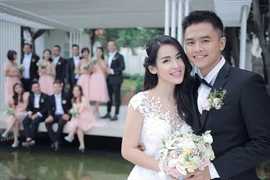 Mới cưới, hôn nhân của Tú Vi - Văn Anh đã thế này