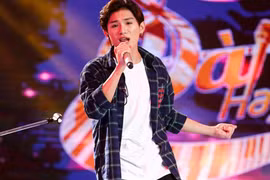 Hot boy 16 tuổi "hạ gục" cả 4 HLV Sing My Song