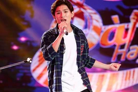 Hot boy 16 tuổi "hạ gục" cả 4 HLV Sing My Song