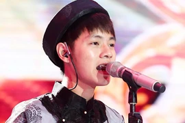 Chàng trai gây sốt Sing My Song được bố khuyên “siêu độc“