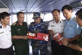 Đang tiến hành giải mã hộp đen CASA-212