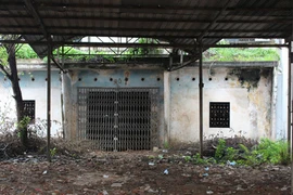 Nam điều dưỡng chết lõa thể trong nhà trọ