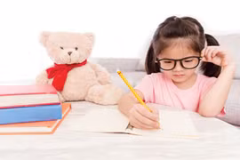 Bí ẩn và lợi thế của đứa trẻ "song ngữ"