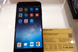 Ngày đầu mở bán Bphone 2: Không khí tĩnh lặng bất ngờ