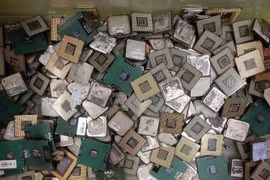 Thu bộn tiền từ việc nhặt rác bán sang các nước phát triển