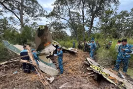 Bảo vệ hiện trường, tìm thấy hộp đen máy bay Yak-130 rơi 