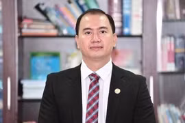 Giá vàng tăng cao, việc “mừng cưới bằng vàng” trở thành nỗi lo 